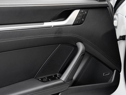 Used 2025 Porsche 911 Carrera 4 GTS image 8