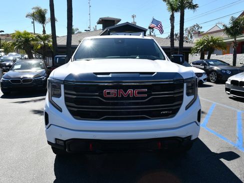 Used 2022 GMC Sierra 1500 AT4 w/ AT4 Premium Package AWD/4WD image 2