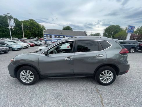 Used 2018 Nissan Rogue SV AWD/4WD image 9