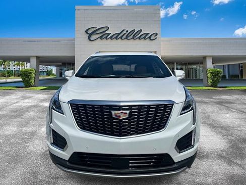 Certified 2024 Cadillac XT5 Premium Luxury w/ Technology Package FWD image 8
