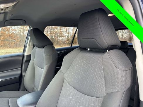 Used 2024 Toyota RAV4 XLE image 5