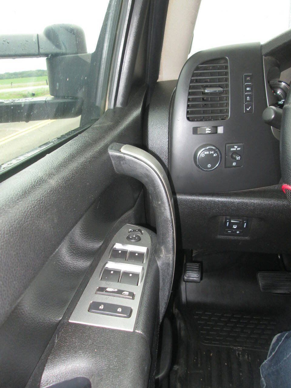 Used 2012 GMC Sierra 2500 SLE w/ SLE Preferred Package AWD/4WD image 17