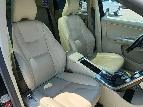 Used 2015 Volvo XC60 T6 AWD/4WD image 12
