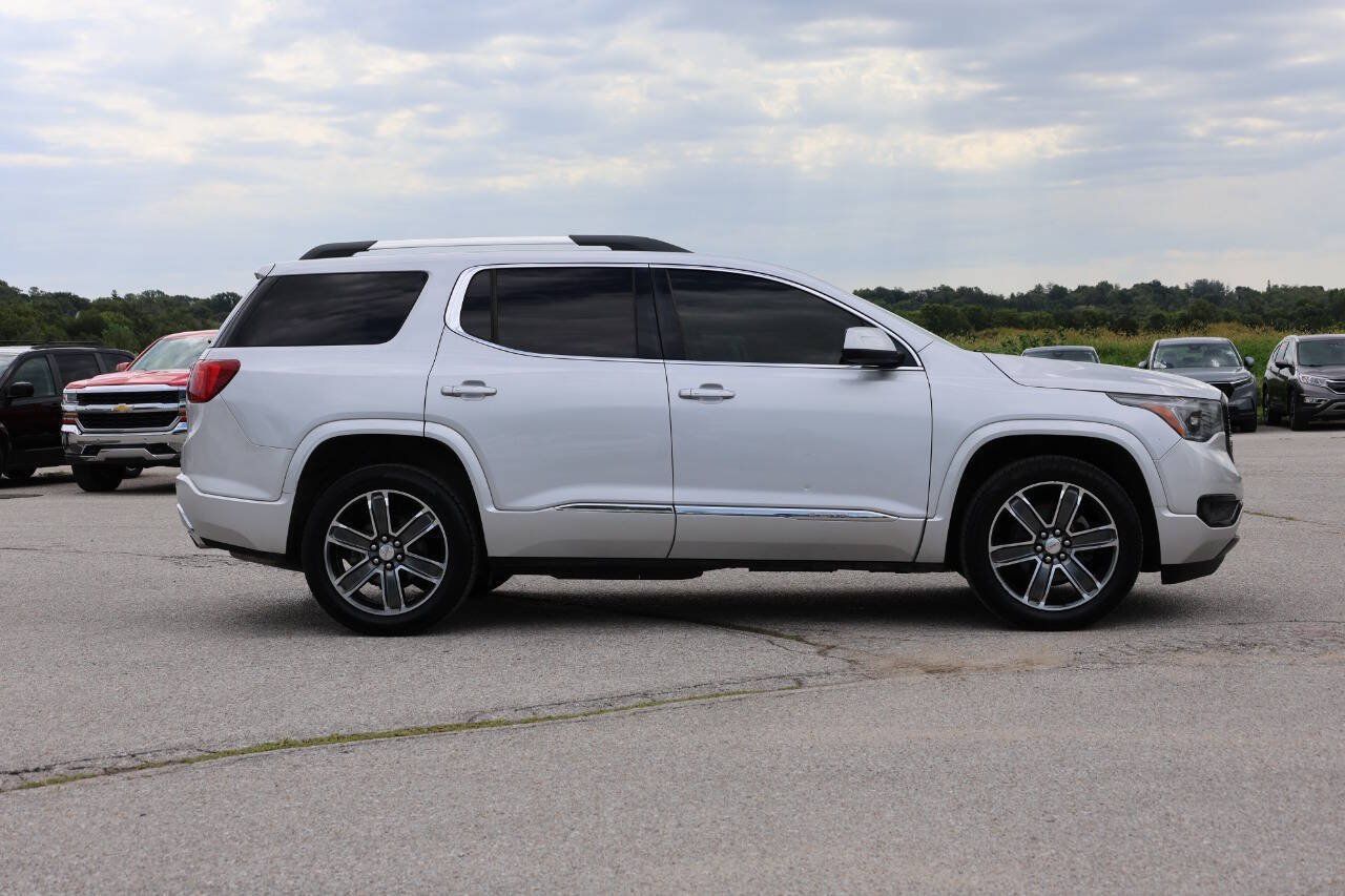 Used 2018 GMC Acadia Denali w/ Technology Package AWD/4WD image 7