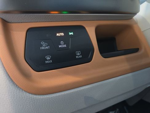 New 2025 Volkswagen ID. Buzz 1st Edition image 19