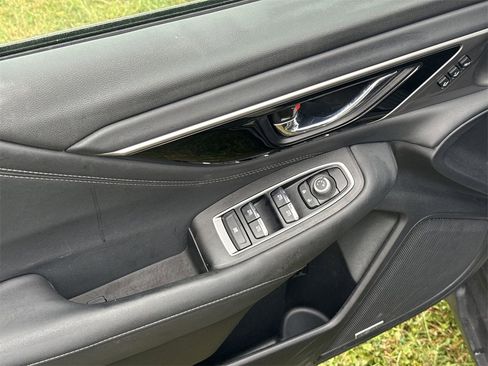 Used 2022 Subaru Outback Limited image 15