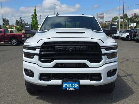 New 2026 RAM 2500 Laramie AWD/4WD image 8