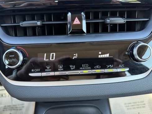 Used 2022 Toyota Corolla LE image 22