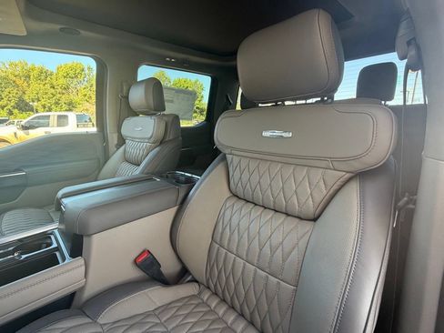 New 2026 Ford F250 Platinum w/ Platinum Plus Package AWD/4WD image 18