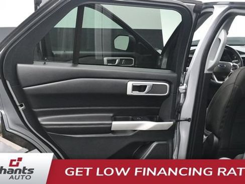 Used 2022 Ford Explorer XLT AWD/4WD image 14