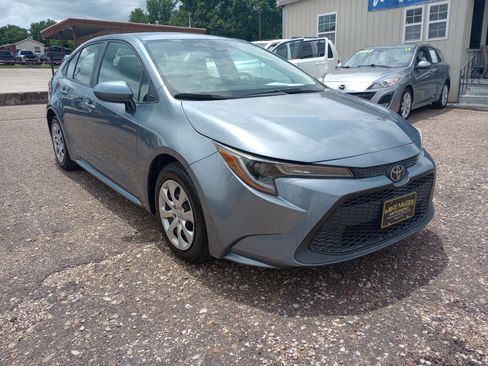 Used 2020 Toyota Corolla LE FWD image 1