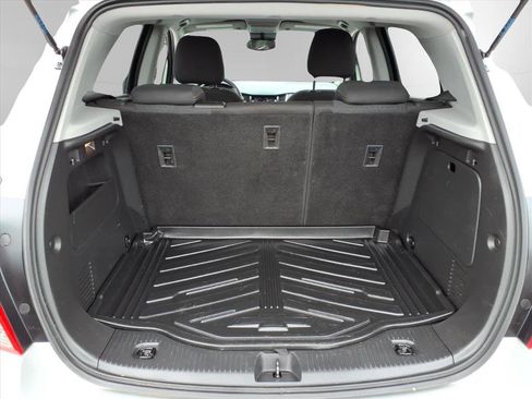 Used 2022 Chevrolet Trax LS w/ Tint and Cruise Package image 10