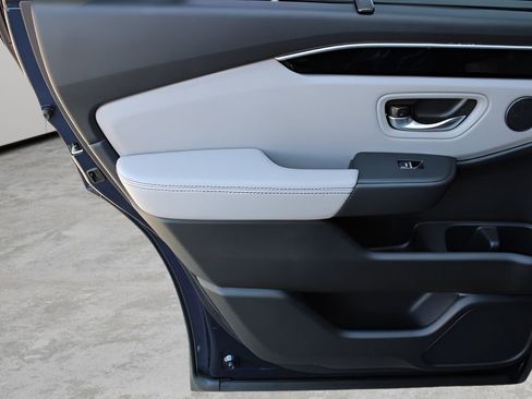 Used 2025 Honda Pilot EX-L image 20