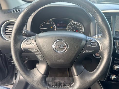 Used 2020 Nissan Pathfinder SV AWD/4WD image 20
