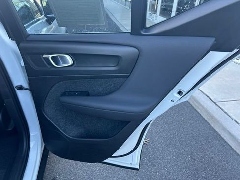 Certified 2025 Volvo XC40 B5 Plus AWD/4WD image 12