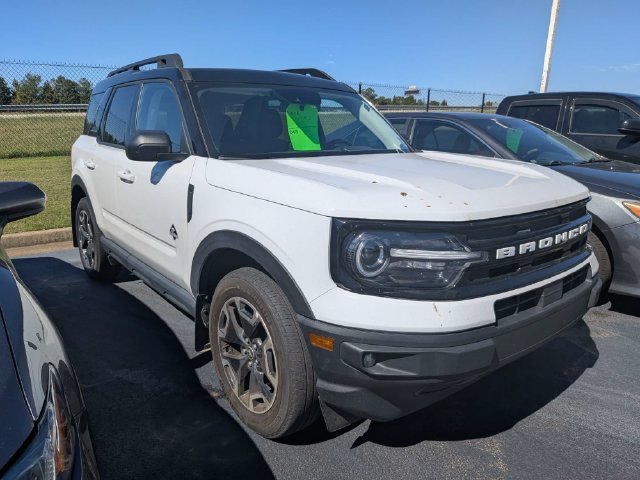Used 2024 Ford Bronco Sport Outer Banks w/ Tech Package AWD/4WD image 2