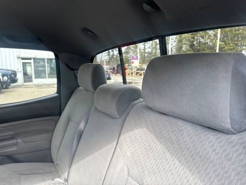 Used 2011 Toyota Tacoma 4x4 Double Cab w/ SR5 Pkg #2 image 23