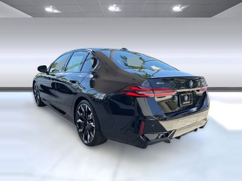 New 2027 BMW 550e xDrive AWD/4WD image 3