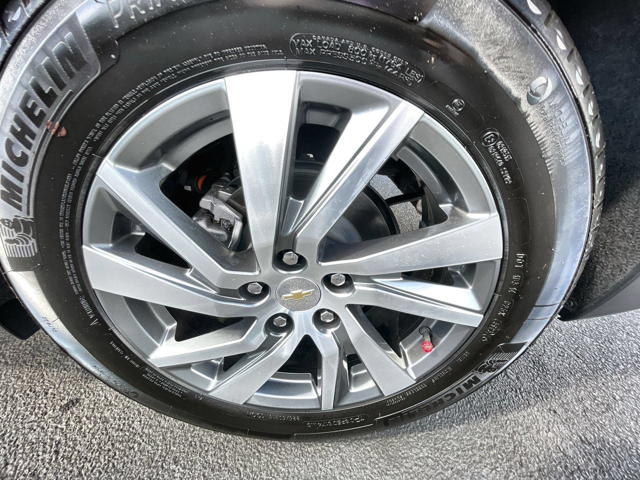 Used 2024 Chevrolet Equinox Premier FWD image 33
