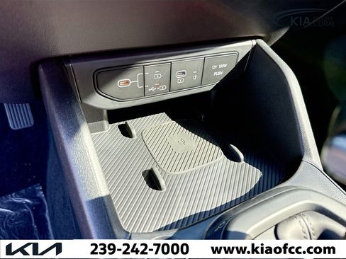 New 2025 Kia K4 EX image 28