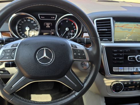 Used 2015 Mercedes-Benz GL 320 BlueTEC 4MATIC w/ Premium I Package image 50
