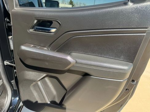 Used 2023 Chevrolet Colorado LT image 41