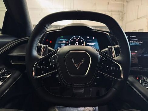 Used 2025 Chevrolet Corvette Stingray Premium Cpe w/ Z51 Performance Package image 27