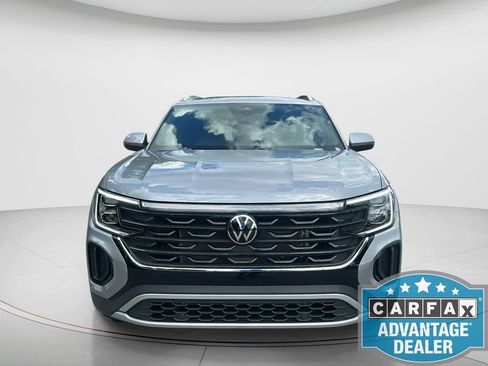 Certified 2026 Volkswagen Atlas Cross Sport SE FWD image 2