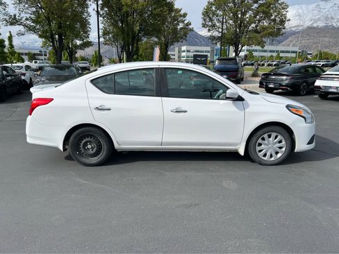 Used 2018 Nissan Versa SV FWD image 1
