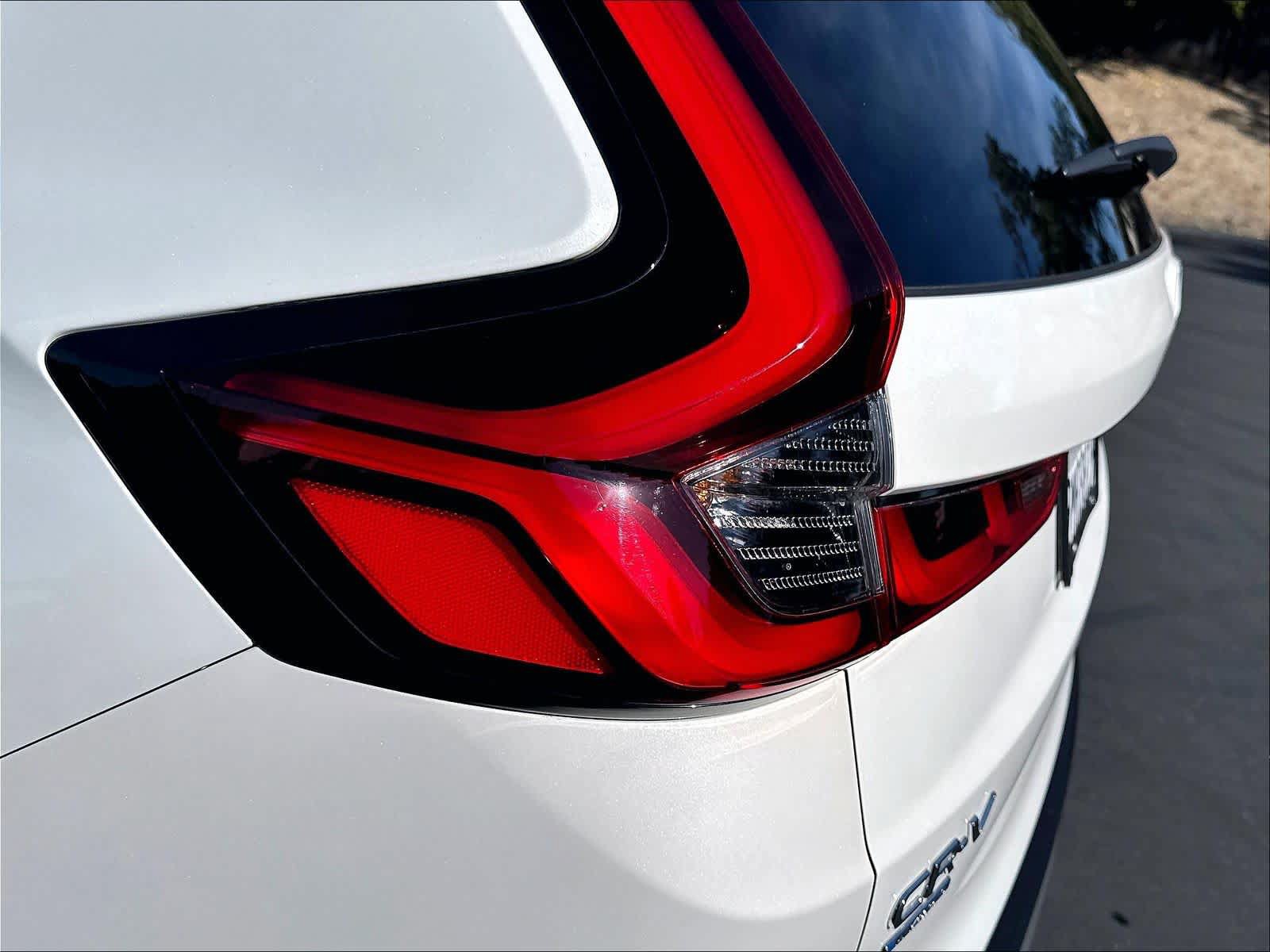 Used 2025 Honda CR-V Sport Touring image 32