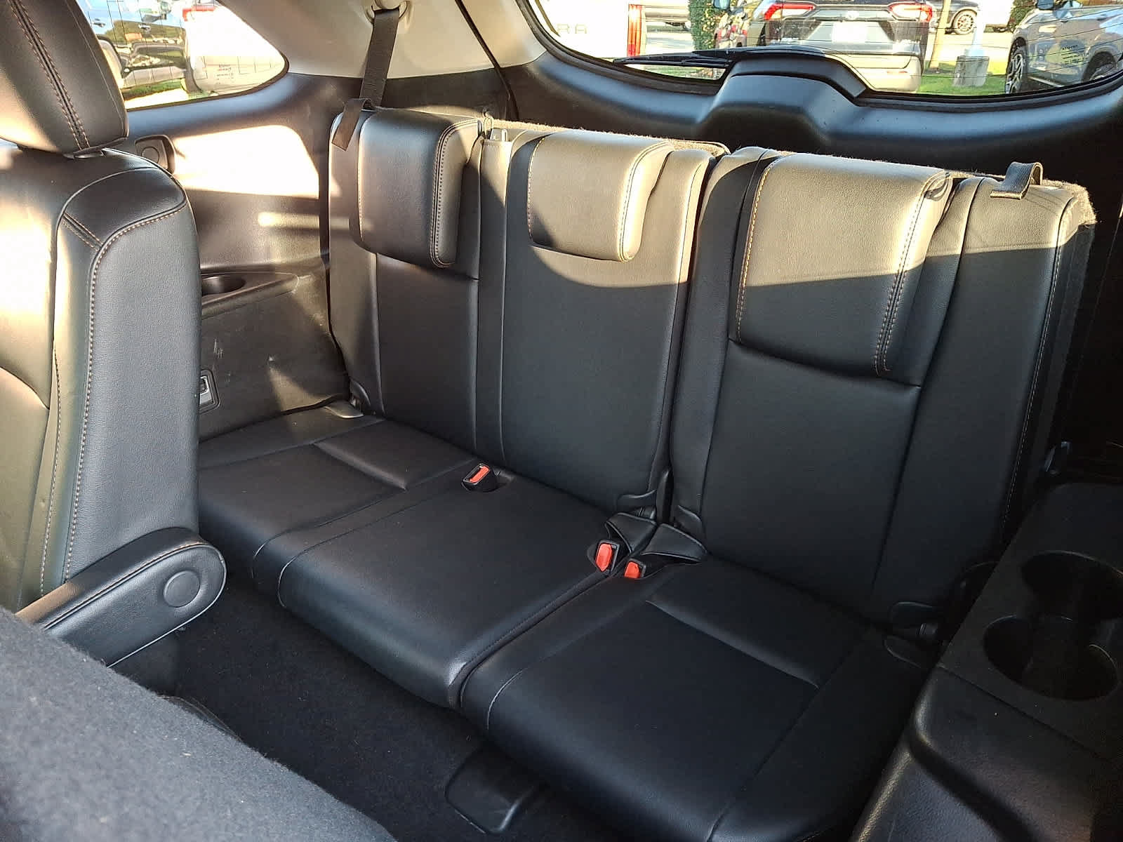 Used 2018 Toyota Highlander XLE AWD/4WD image 12
