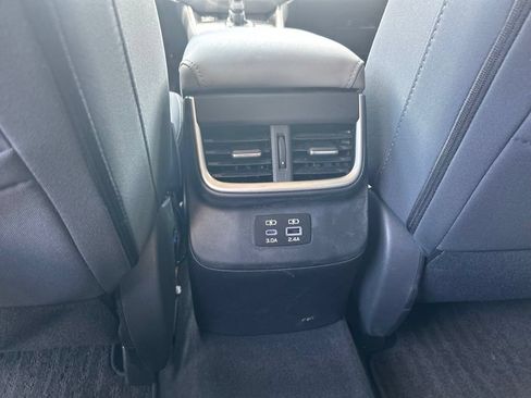 Used 2025 Subaru Outback Premium AWD/4WD image 43