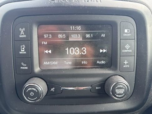 Used 2017 Jeep Renegade Latitude w/ Cold Weather Group AWD/4WD image 12