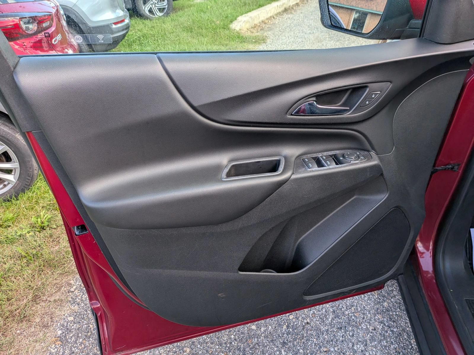 Used 2020 Chevrolet Equinox LT AWD/4WD image 22