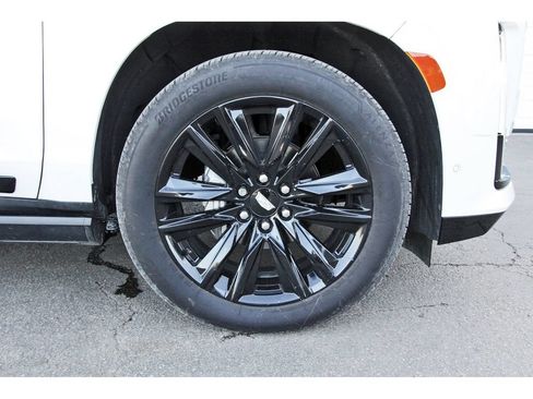 Used 2022 Cadillac Escalade ESV Sport Platinum AWD/4WD image 33