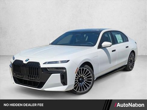 New 2026 BMW 750e xDrive AWD/4WD image 1