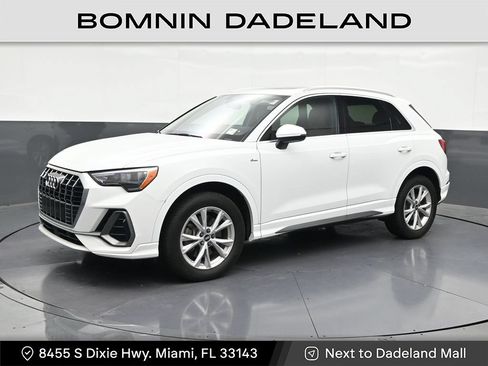 Used 2021 Audi Q3 2.0T Premium w/ Convenience Package AWD/4WD image 1