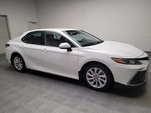 Used 2022 Toyota Camry LE FWD image 11