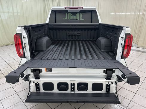 Certified 2025 GMC Sierra 1500 SLT w/ SLT Convenience Package image 10