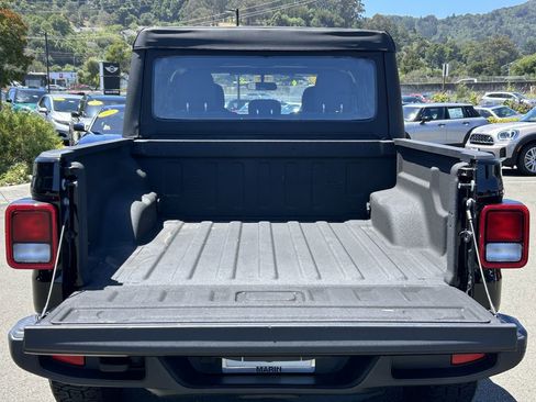 Used 2023 Jeep Gladiator Sport AWD/4WD image 36