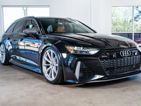 Used 2024 Audi RS 6 performance image 4