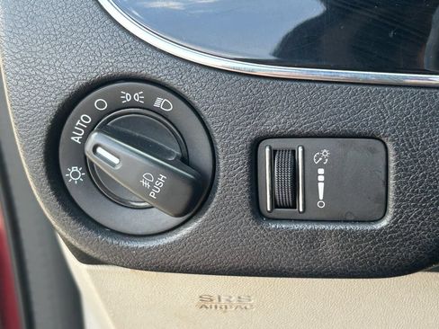 Used 2019 Dodge Grand Caravan SXT FWD image 21