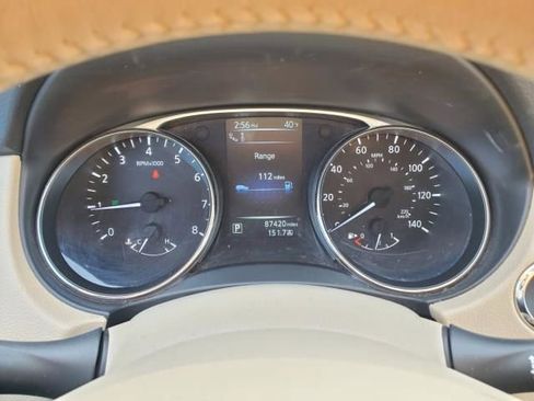 Used 2014 Nissan Rogue SL w/ SL Premium Package image 29