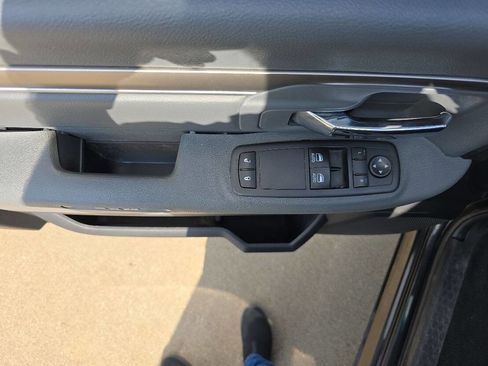 Used 2016 RAM 1500 Express image 22