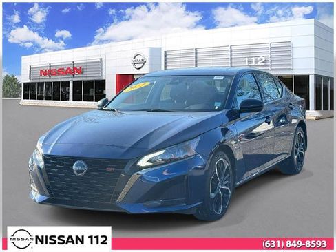 Certified 2023 Nissan Altima 2.5 SR w/ SR Premium Package image 1