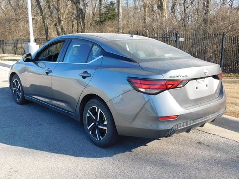 Used 2024 Nissan Sentra SV image 3