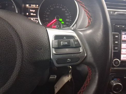 Used 2010 Volkswagen GTI 4-Door FWD image 23