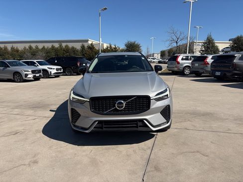 Certified 2023 Volvo XC60 B5 Plus w/ Climate Package image 2