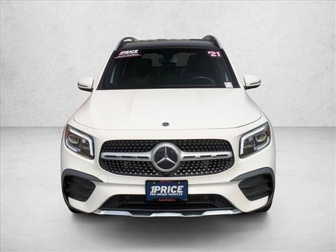 Used 2021 Mercedes-Benz GLB 250 4MATIC w/ AMG Line image 2