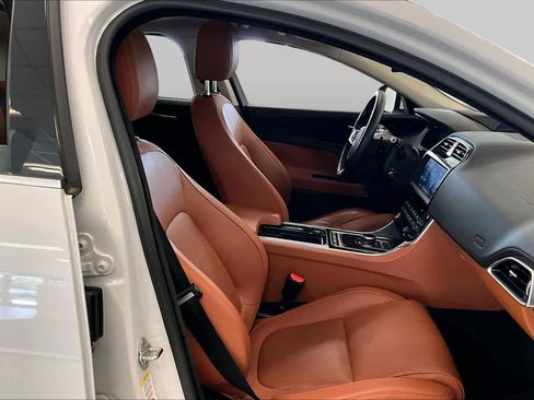 Used 2018 Jaguar XE Portfolio RWD image 8